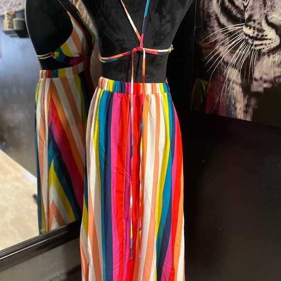 💛💕NWOT Vertical Striped Crisscross Tie Backless Split Thigh Cami Dress SZ S💛 - Picture 8 of 9